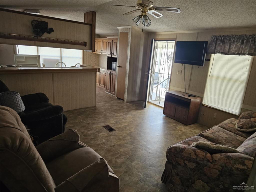 Photo 4 of 129 Whisper Meadows Lane