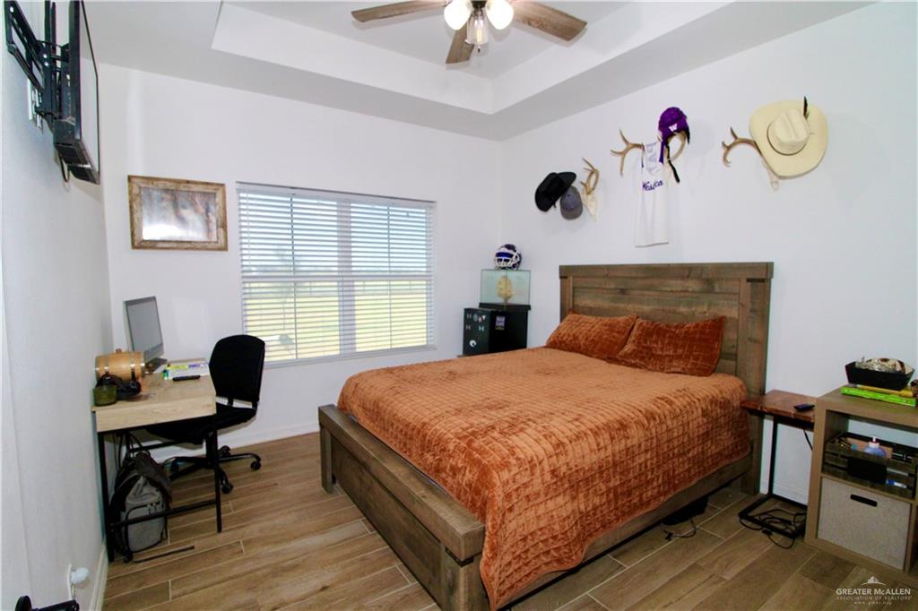Photo 16 of 519 Esperanza Street
