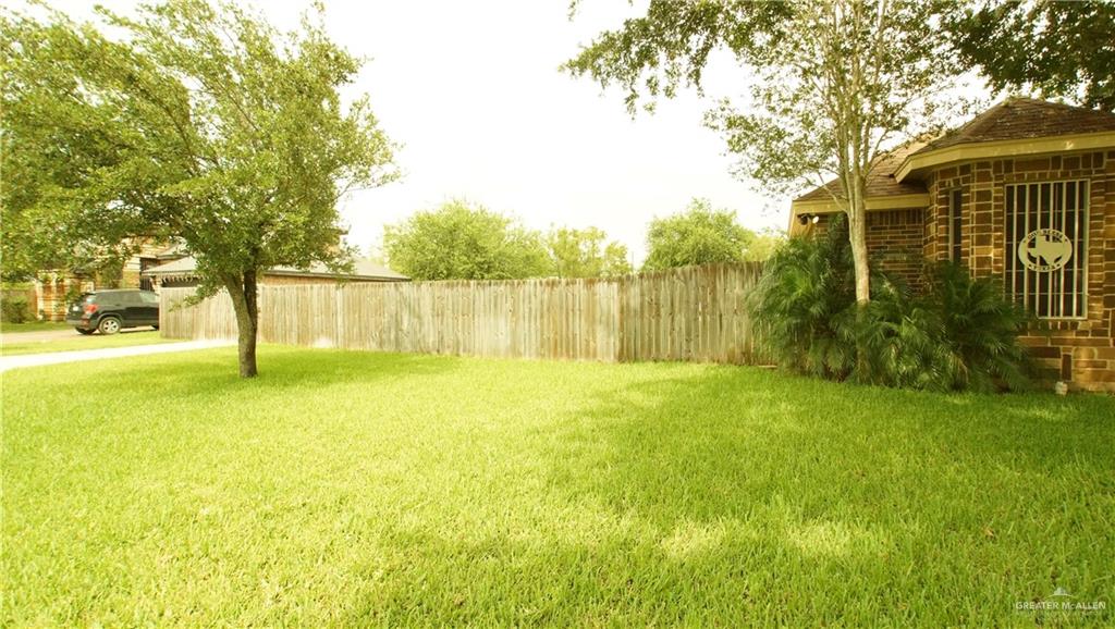 Photo 3 of 1608 San Antonio Street