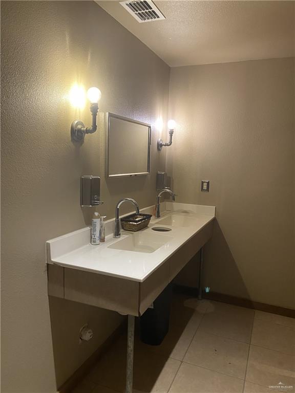 Photo 21 of 221 Kleberg Avenue