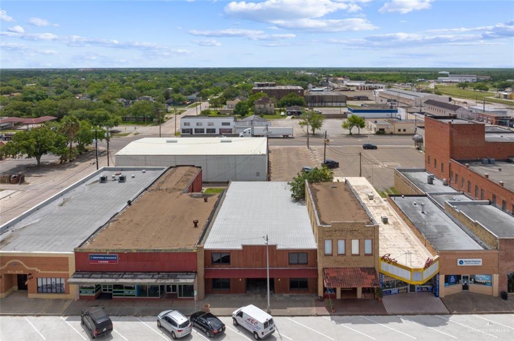 Photo 3 of 221 Kleberg Avenue