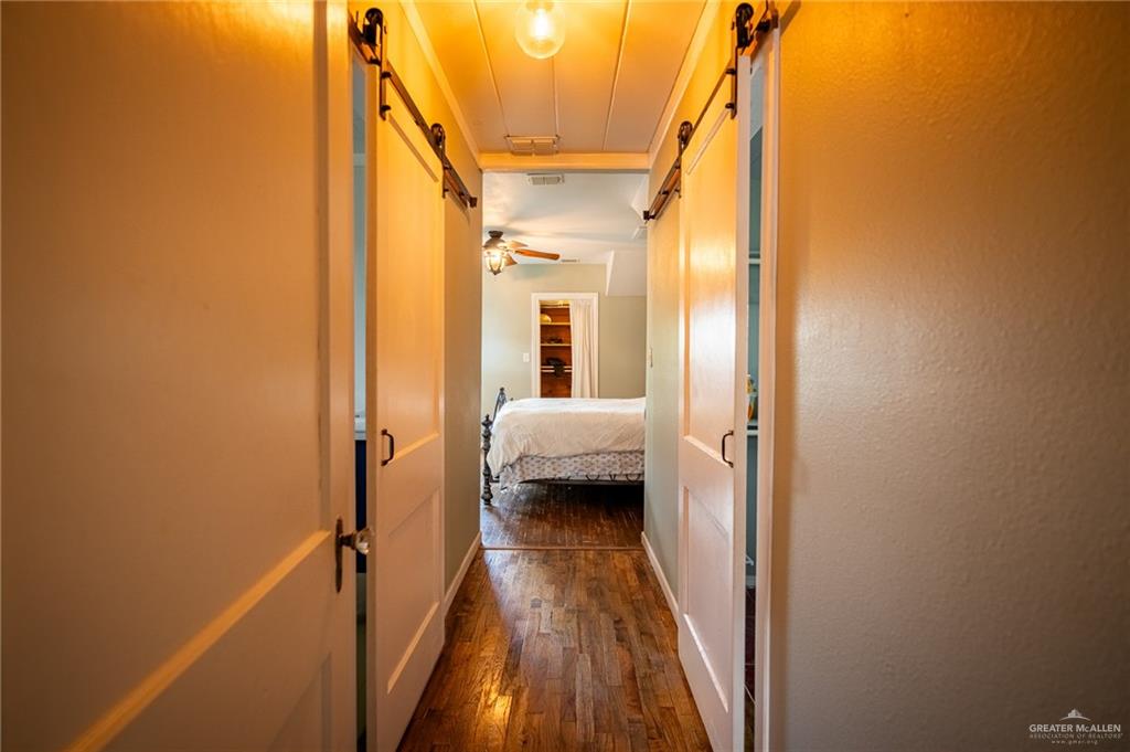 Photo 18 of 902 15th Street