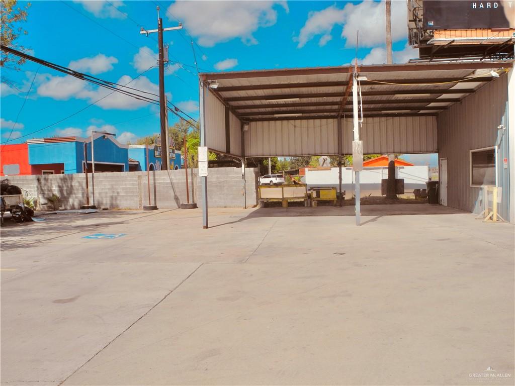 Photo 1 of 923 Palma Vista Drive, Palmview