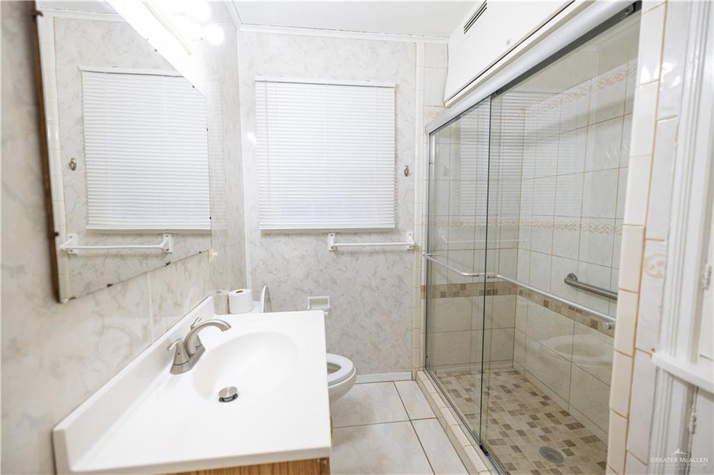 Photo 11 of 704 6th Street