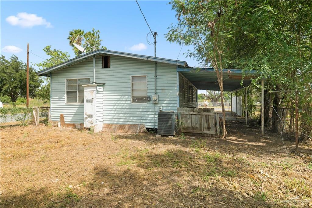 Photo 12 of 733 Esperanza Street