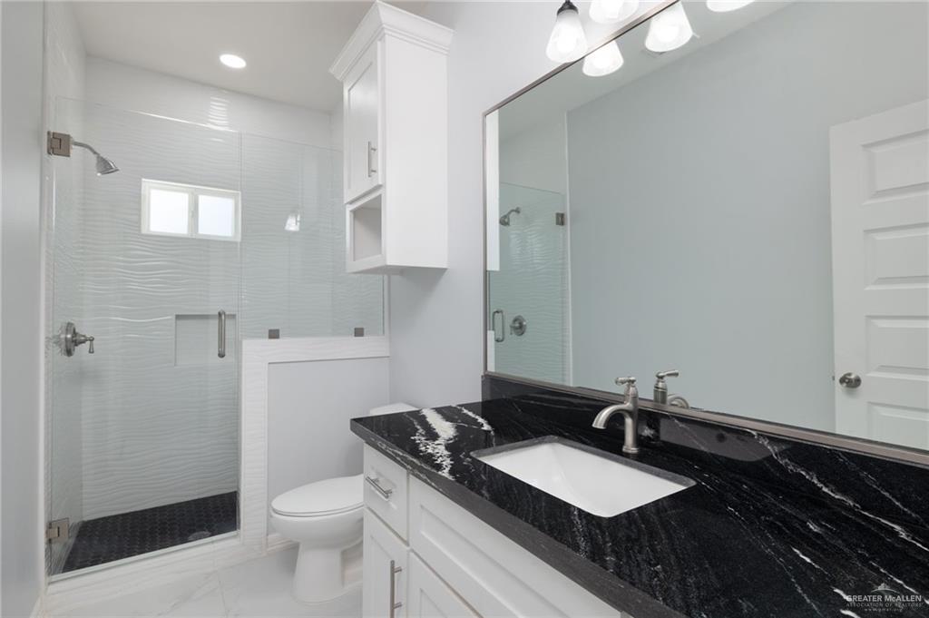 Photo 14 of 1203 Encino Avenue