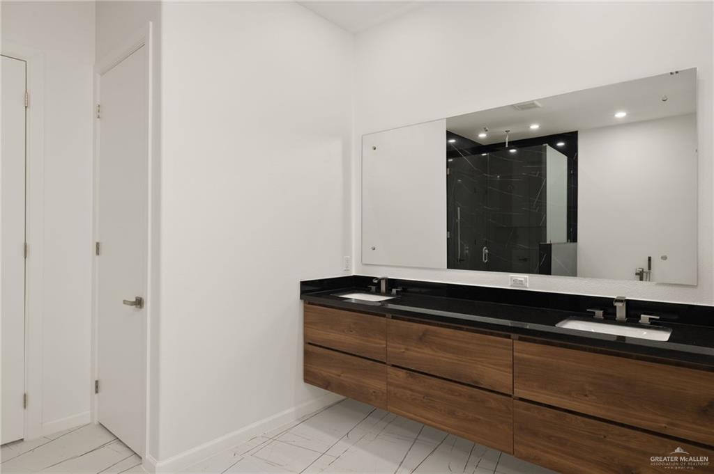 Photo 13 of 2228 45th Street