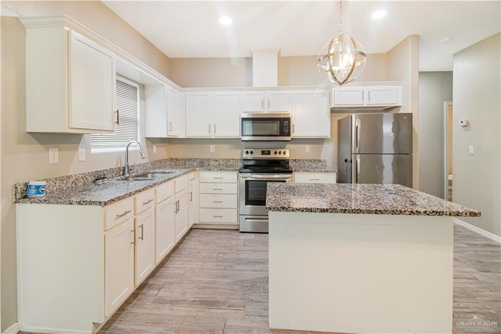 Photo 3 of 1813 Stauffer Street #1