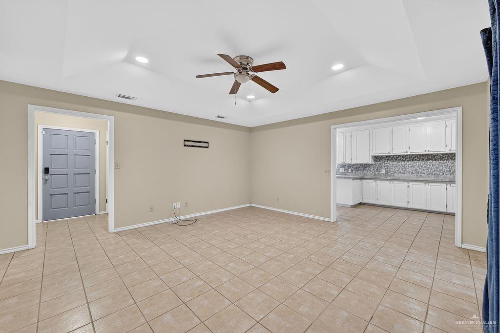 Photo 4 of 3101 Goldcrest Avenue