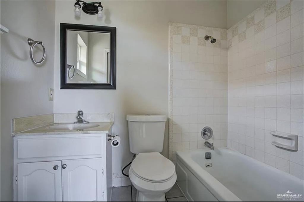 Photo 10 of 2125 Kerria Avenue #3