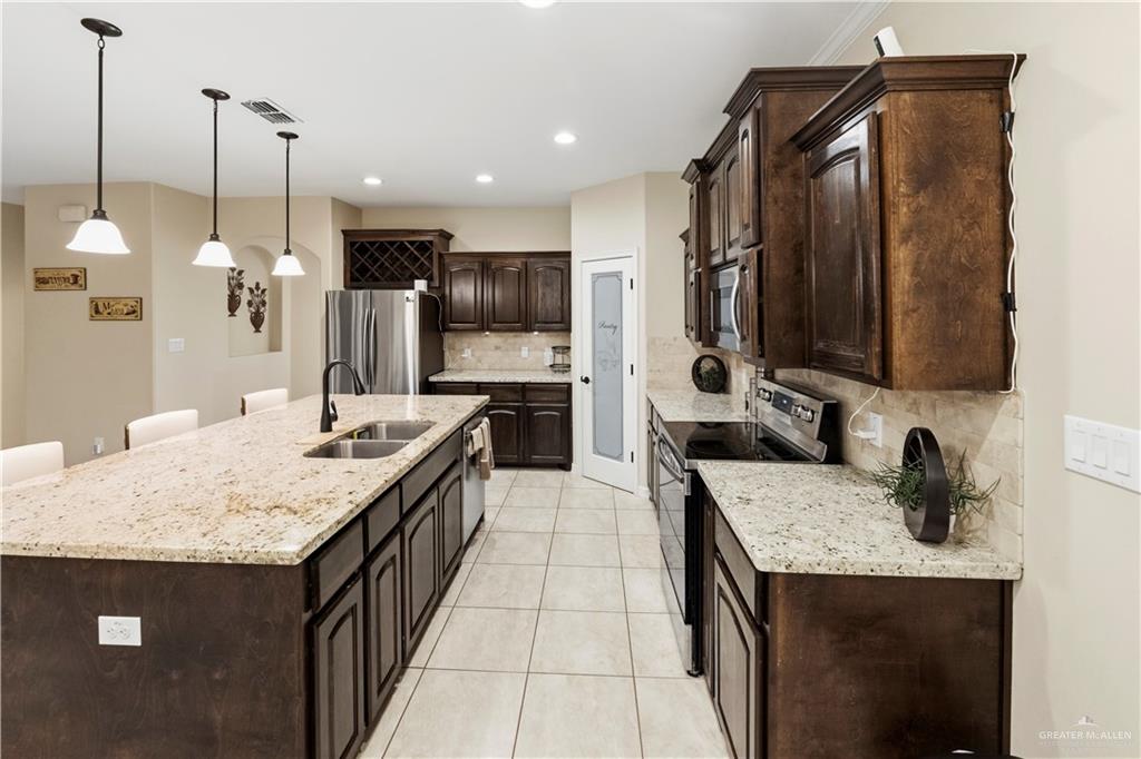 Photo 7 of 2309 Bald Cypress Drive