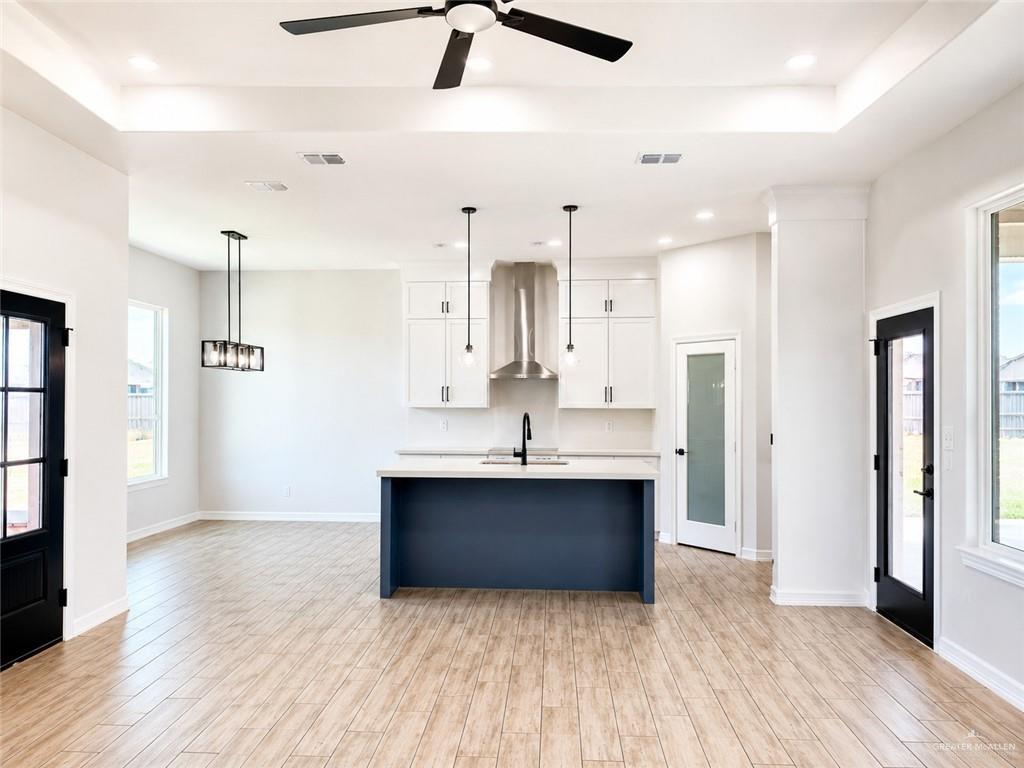 Photo 3 of 217 Risueno Avenue