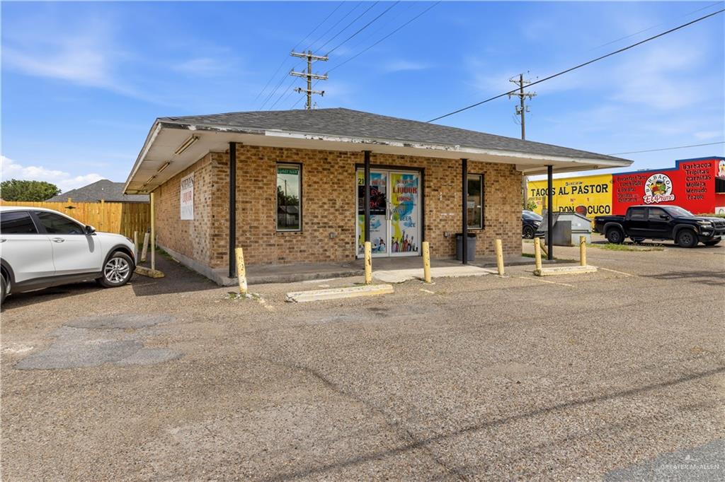 Photo 5 of 2101 Raul Longoria Road