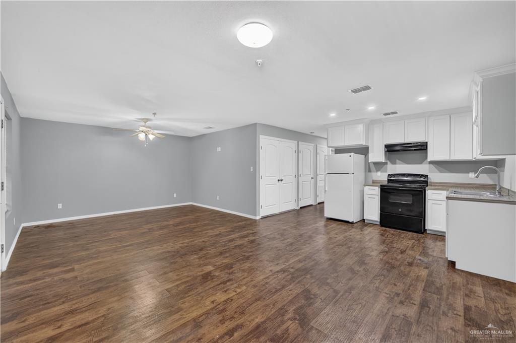 Photo 3 of 212 Alex Avenue #5