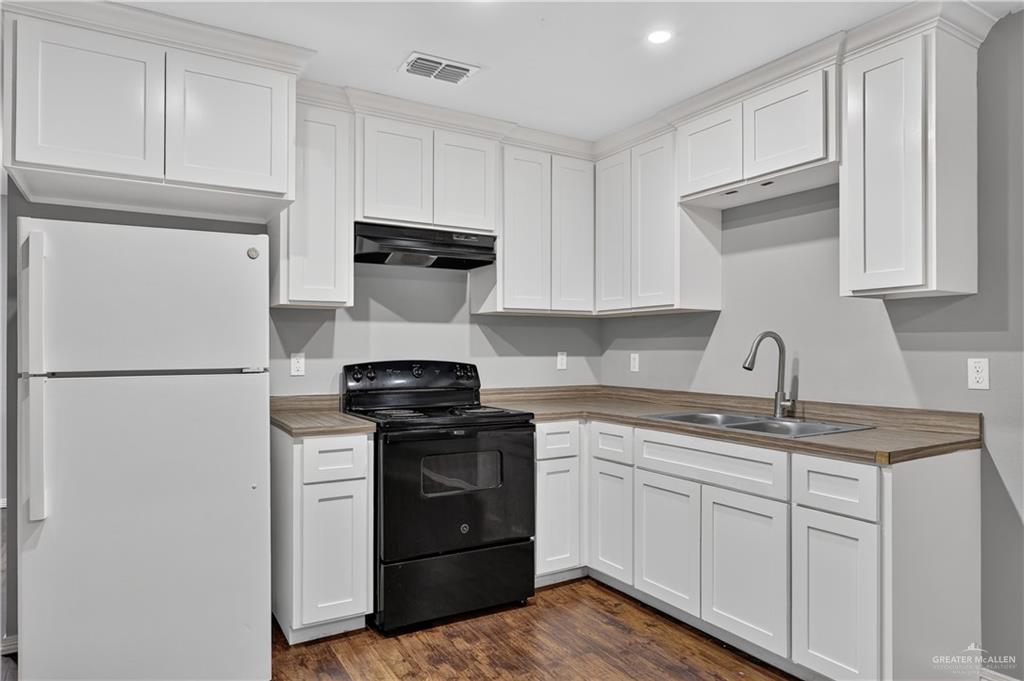 Photo 4 of 212 Alex Avenue #5