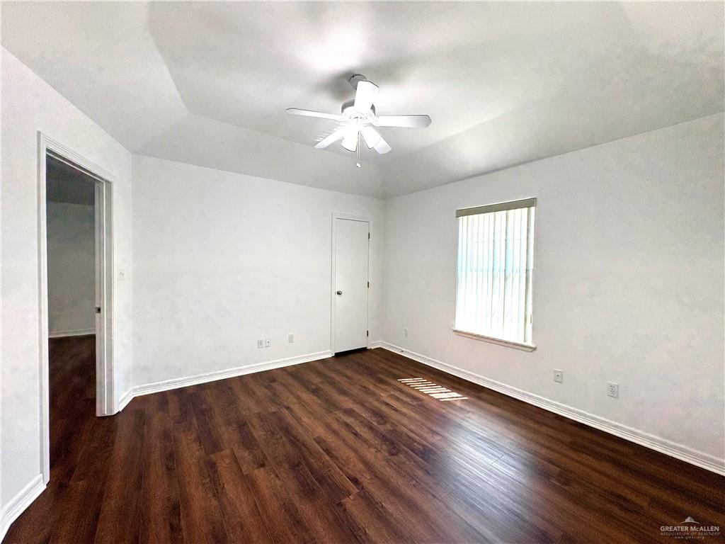 Photo 8 of 103 Saturn Street