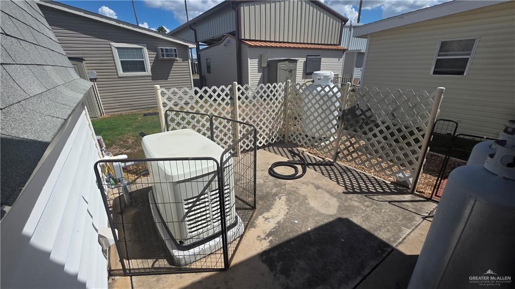 Photo 16 of 2513 Bobolink Circle