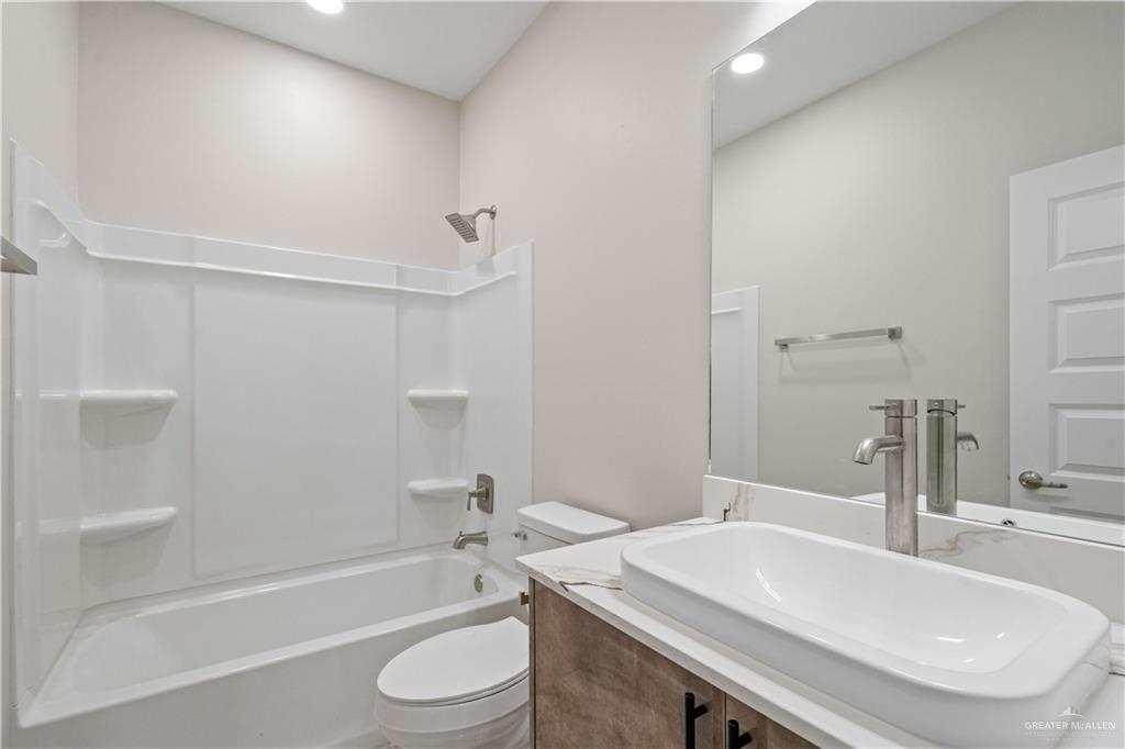 Photo 12 of 405 Onyx Avenue #4