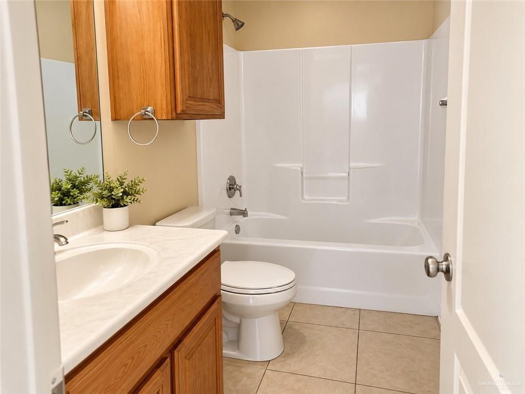 Photo 6 of 2112 Western Drive #1