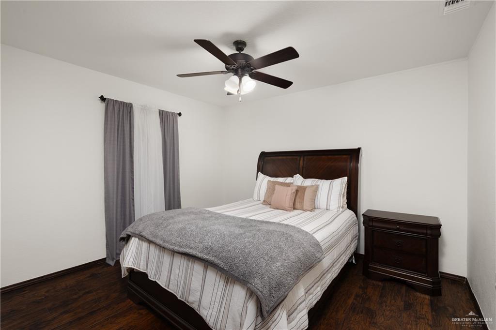 Photo 11 of 110 Penitas Avenue