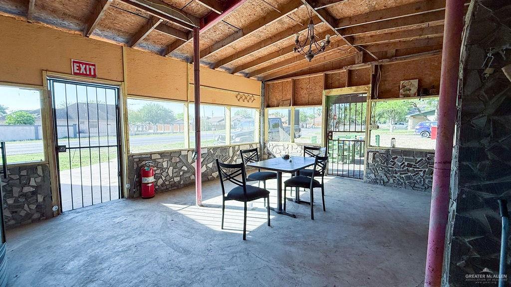 Photo 10 of 612 FM 2360