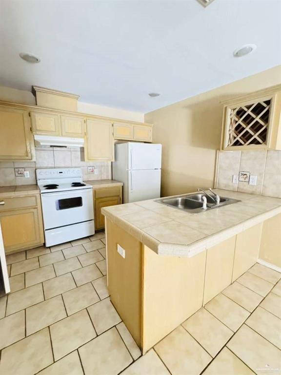 Photo 2 of 1509 Prosperity Drive #3
