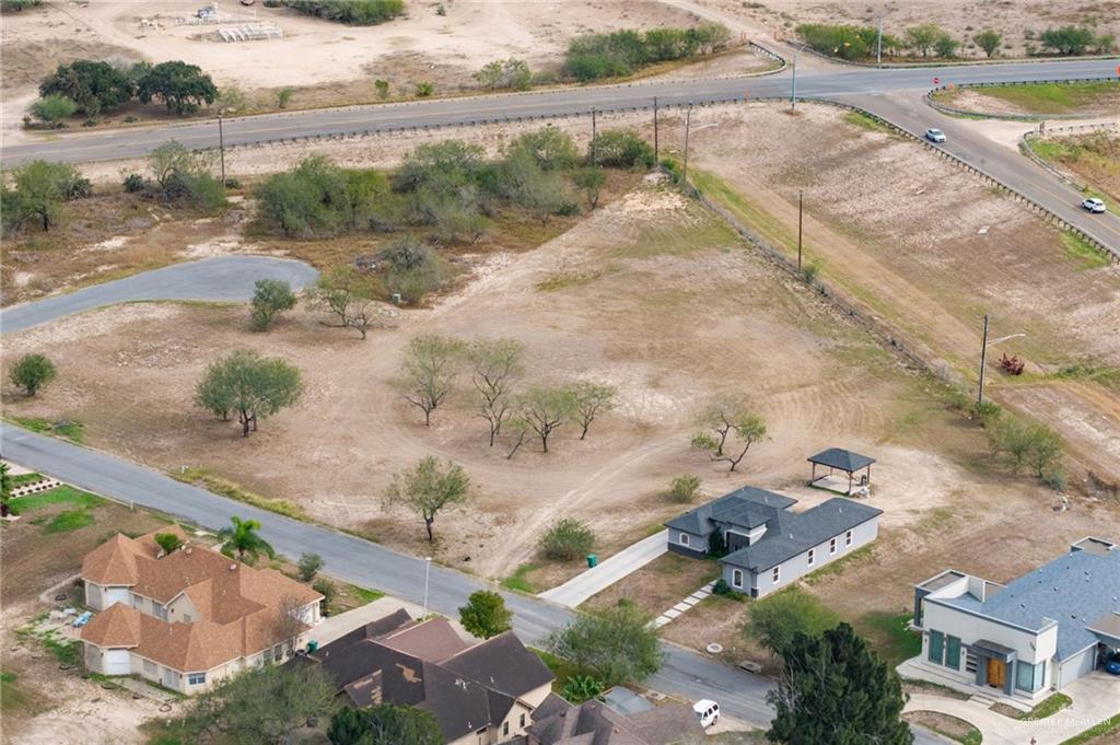 Photo 6 of 704 Melanie Drive