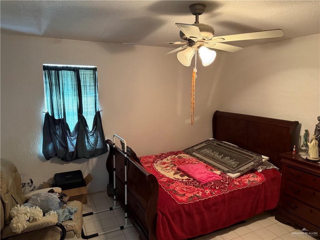 Photo 6 of 804 Gladiator Boulevard