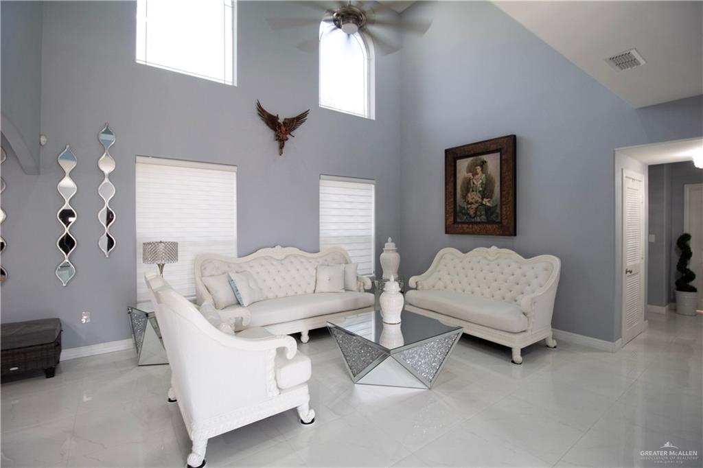 Photo 5 of 1705 Madero Drive