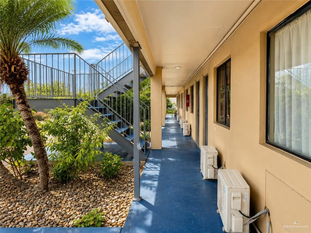 Photo 5 of 2418 Cage Boulevard