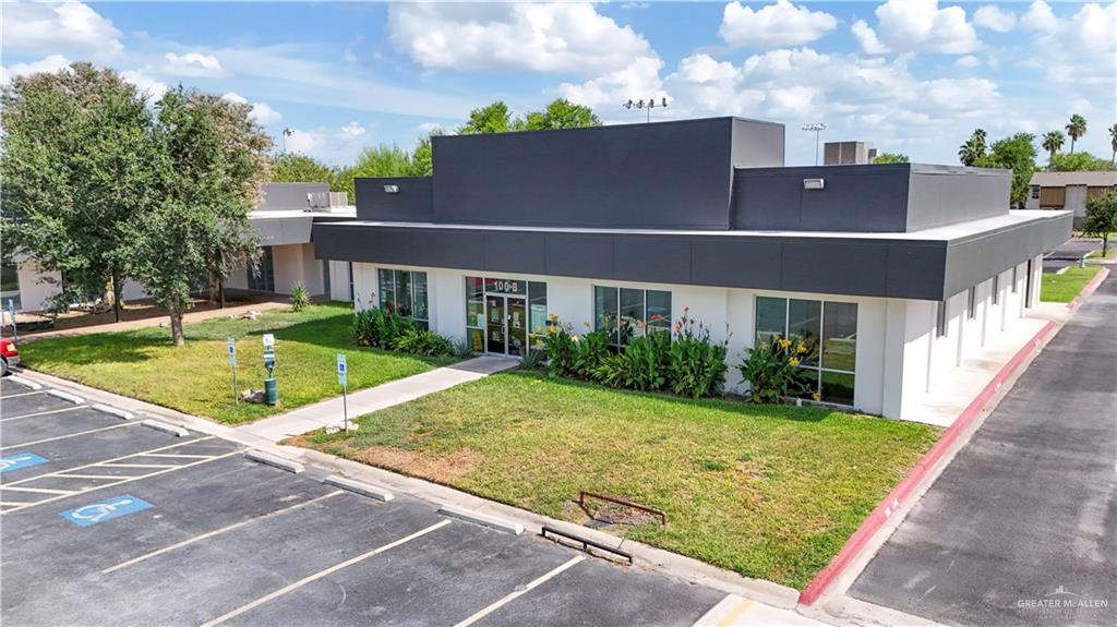 Photo 10 of 500 Hackberry Avenue