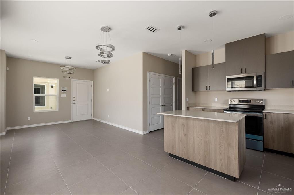 Photo 3 of 6811 59th Lane #2