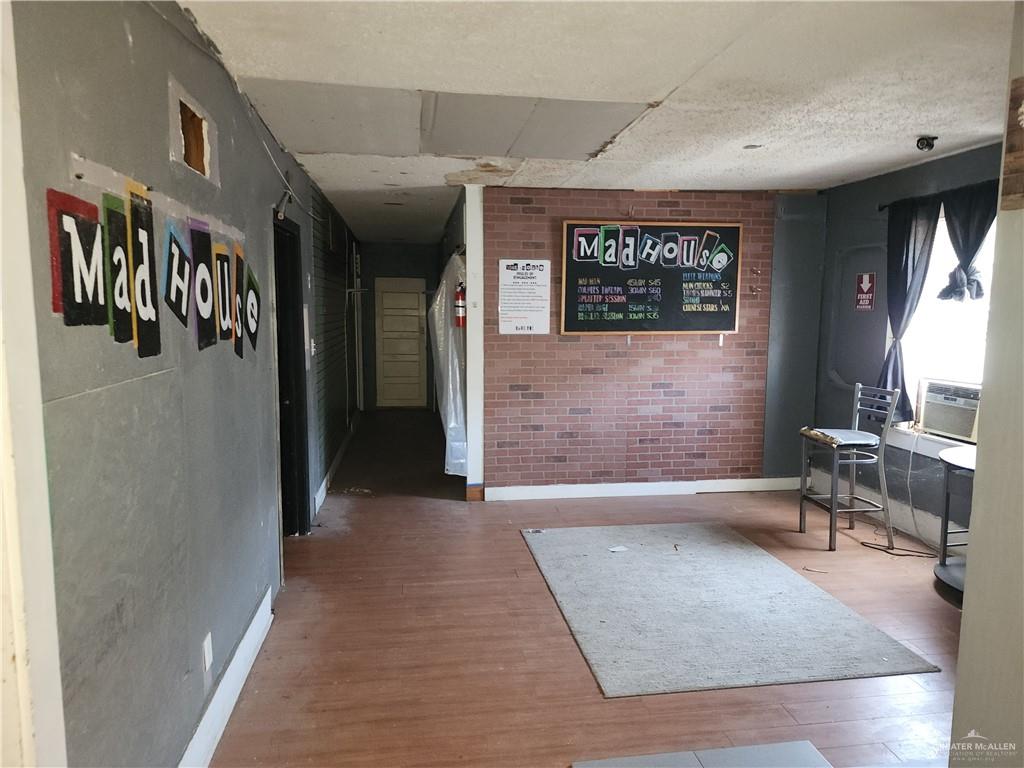 Photo 4 of 202 17th Street