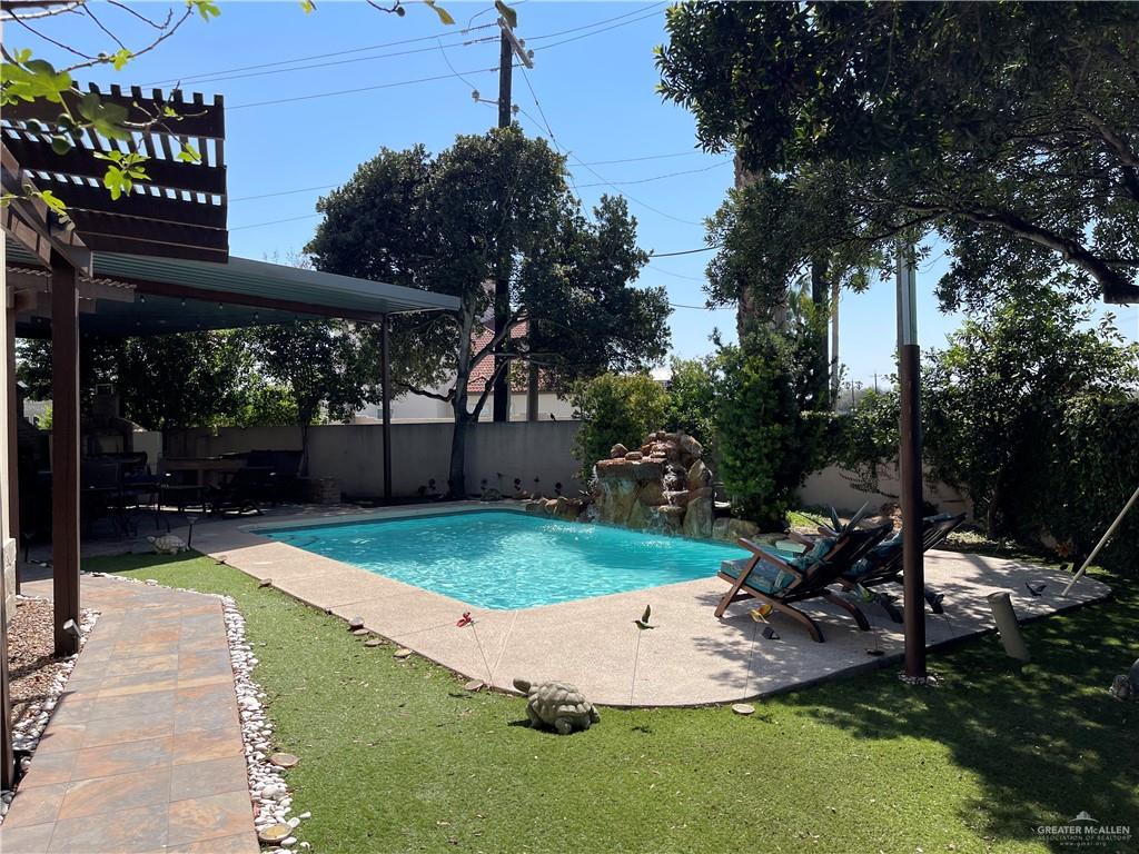 Photo 16 of 2404 43rd Street