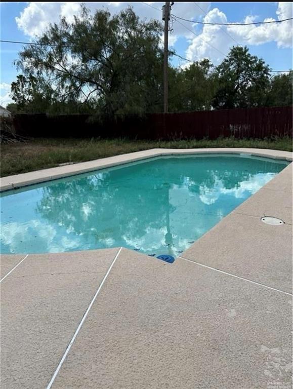 Photo 9 of 3020 Floresta Street