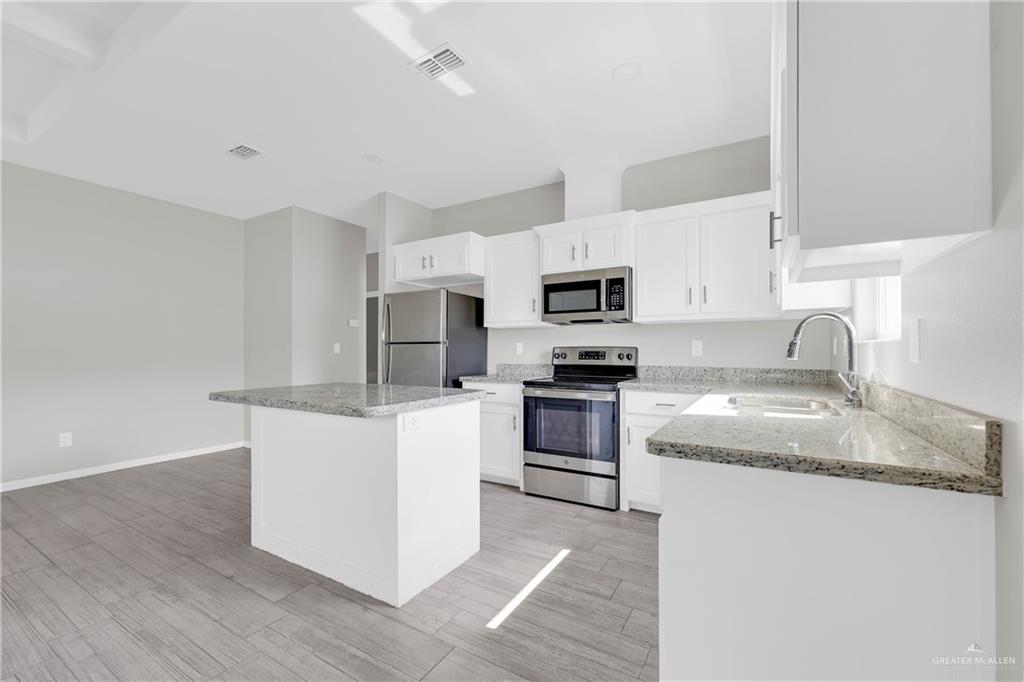 Photo 5 of 5007 Dahlia Street #3