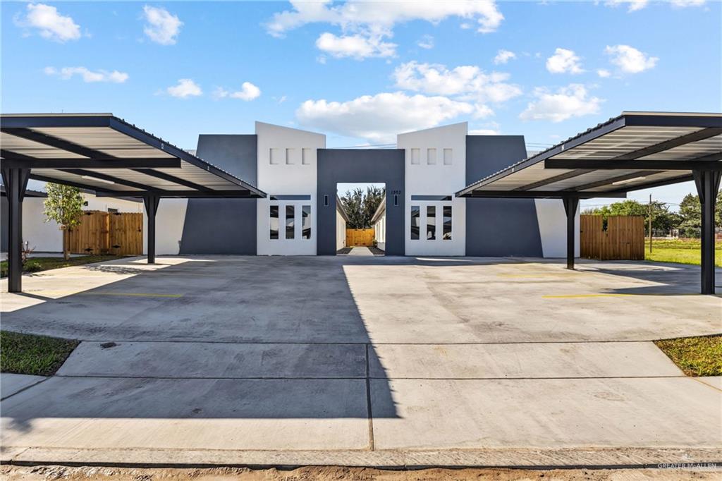 Photo 1 of 1303 Rosewood Lane, Pharr