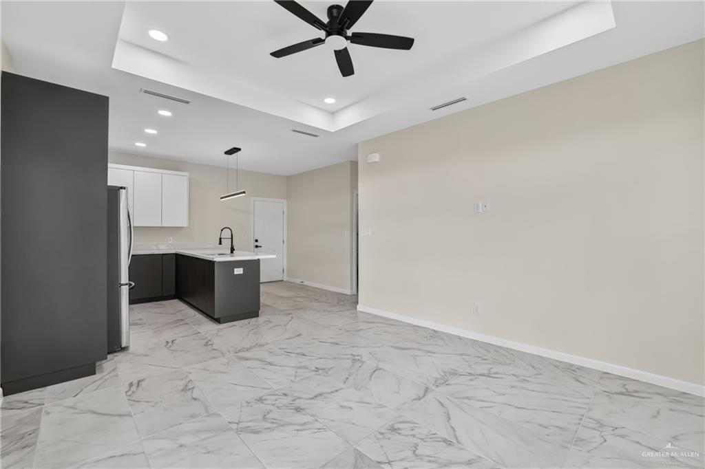 Photo 6 of 1303 Rosewood Lane
