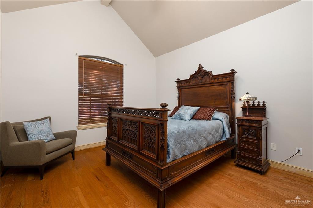 Photo 14 of 513 Bluebird Avenue