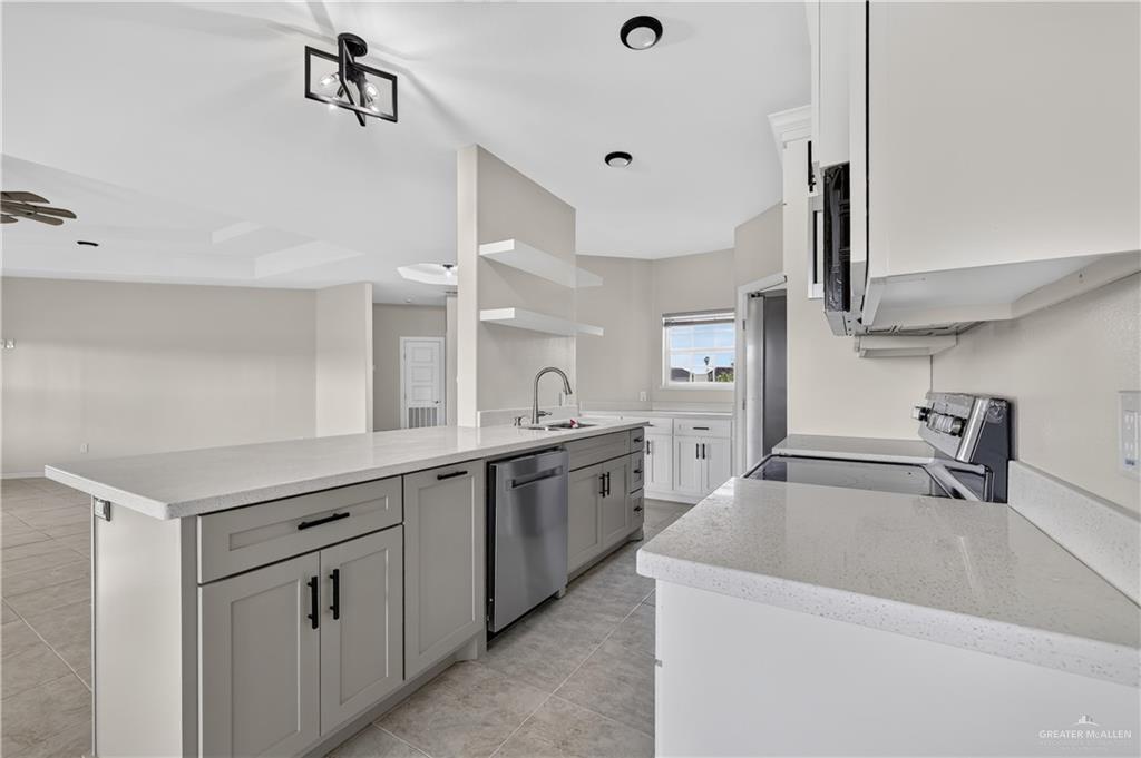 Photo 5 of 1308 Rhett Drive