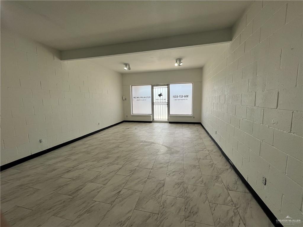 Photo 8 of 2514 Pecan Boulevard