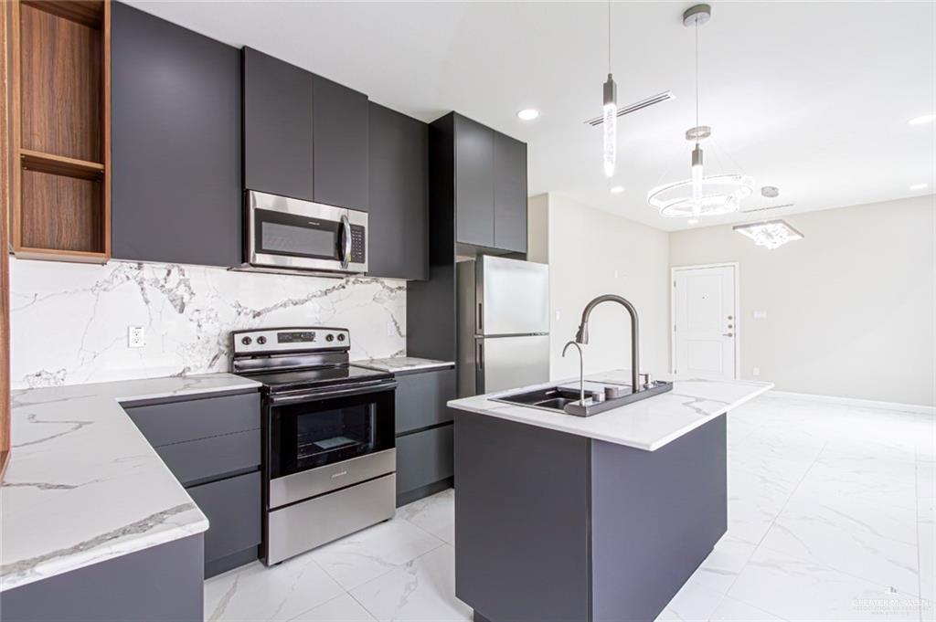 Photo 4 of 4212 Hummingbird Avenue #70