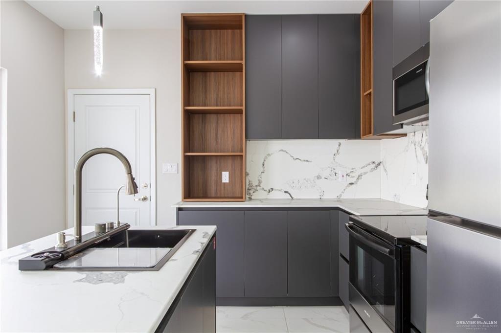 Photo 5 of 4212 Hummingbird Avenue #70