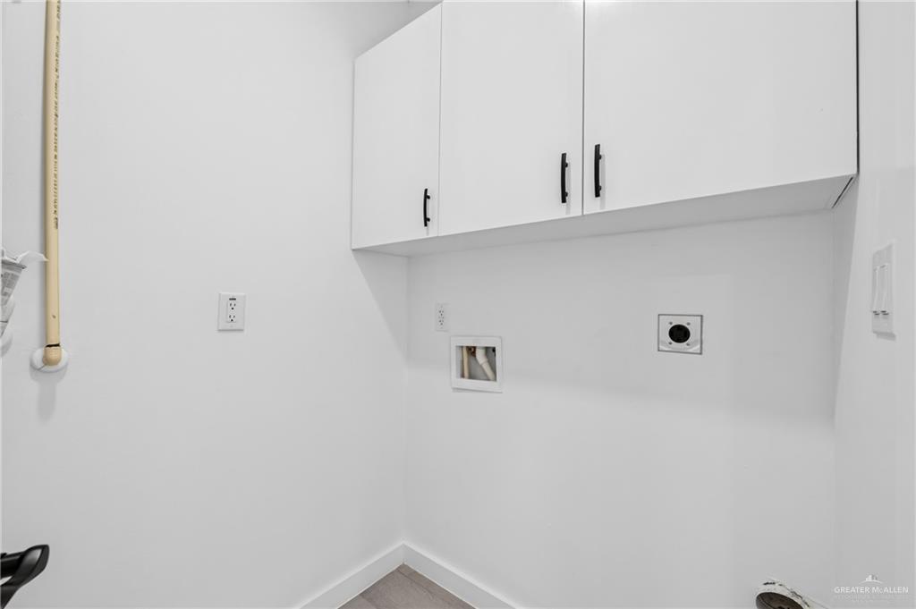 Photo 14 of 6321 Lancelot Drive