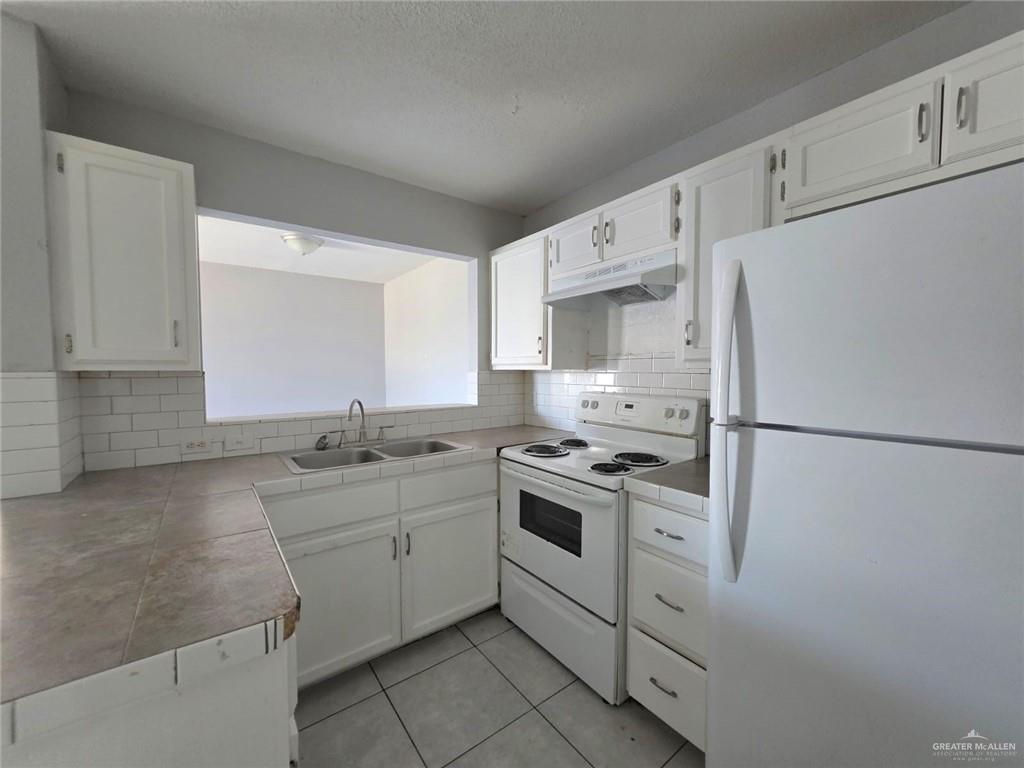 Photo 4 of 6220 11th Street #B