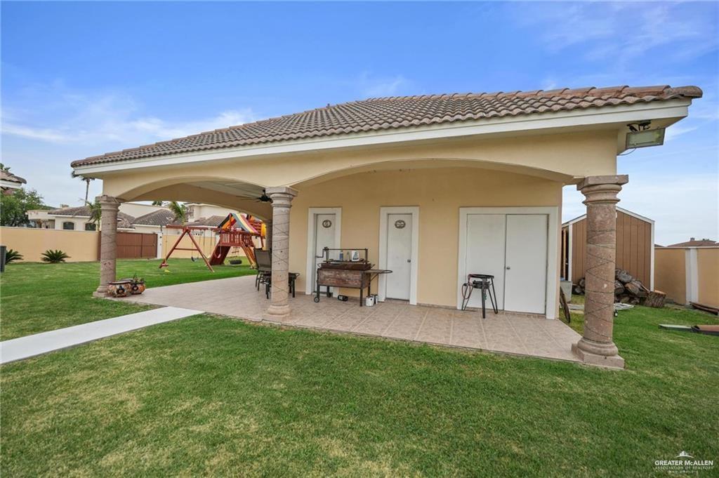 Photo 41 of 2809 Santa Laura Street