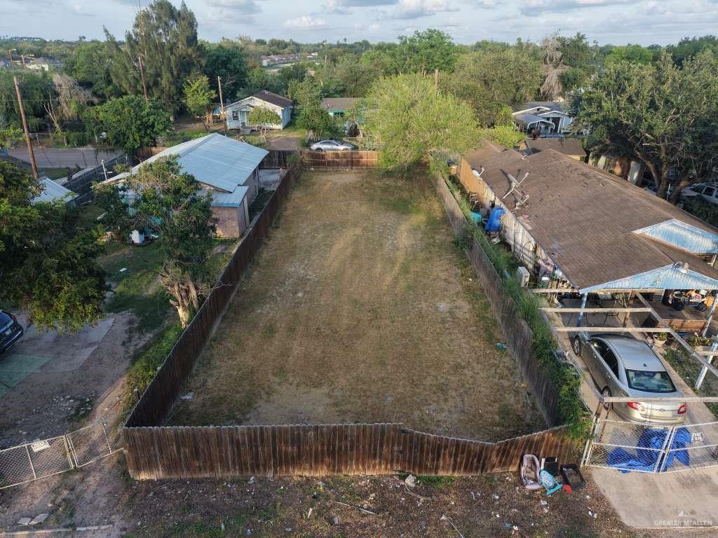 Photo 3 of 609 25th Street