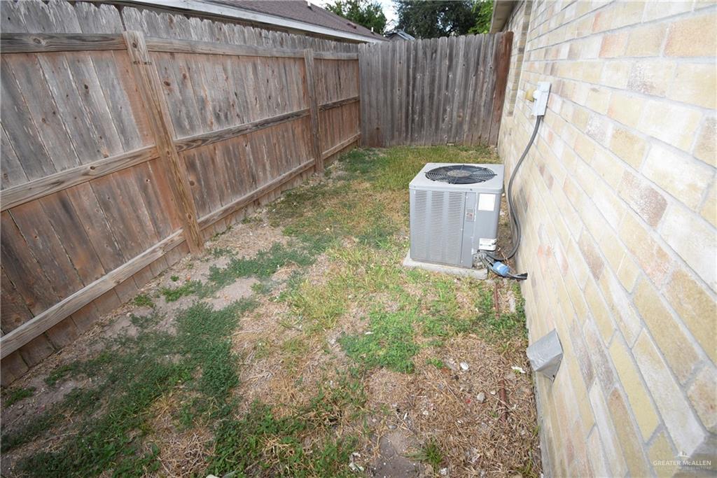 Photo 12 of 214 Albatross Avenue