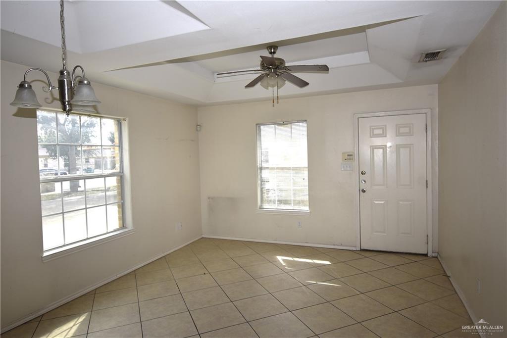 Photo 14 of 214 Albatross Avenue