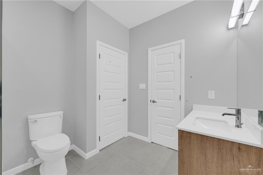 Photo 11 of 700 Oriole Road